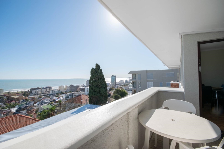 To Let 1 Bedroom Property for Rent in Sea Point Western Cape